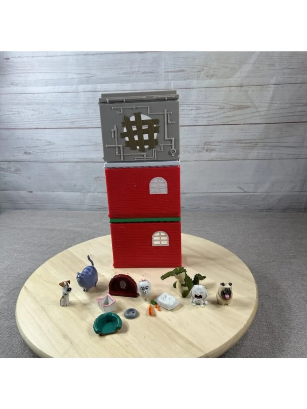 Secret Life of Pets Stackable Apartment Playset w/ Max Snowball Chloe 15 piece